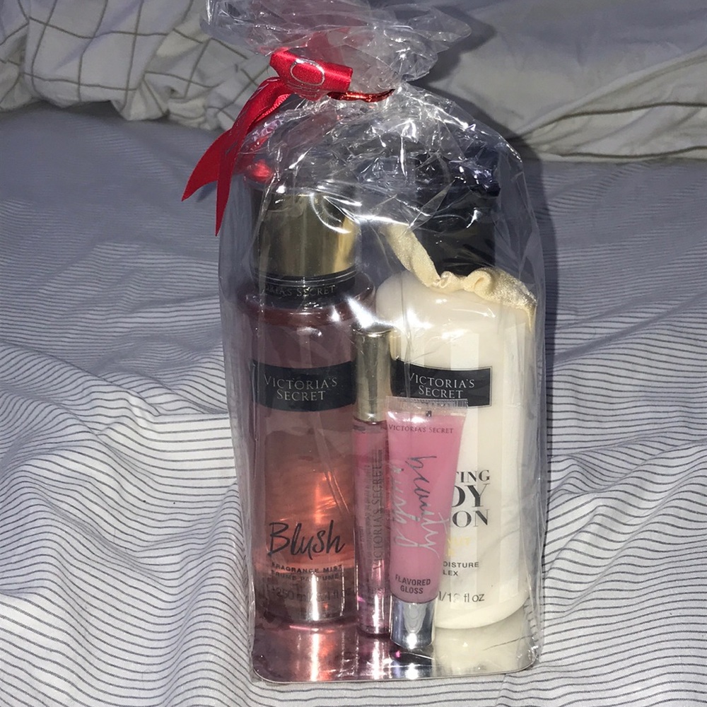 Victoria’s Secret Beauty Bundle